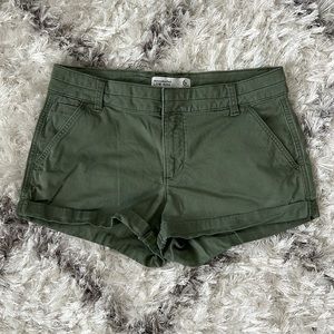 Abercrombie & Fitch hunter green, low rise short. Size 6